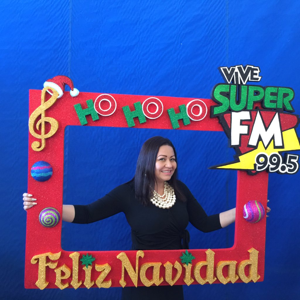 SuperFM995's tweet photo. En la #posada2014 de SuperFM #Monclova #Coahuila #México https://t.co/4OH67YBWvh
