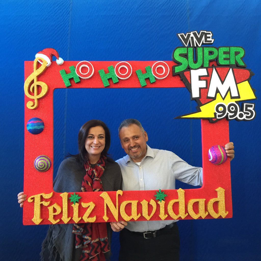 SuperFM995's tweet photo. En la #posada2014 de SuperFM #Monclova #Coahuila #México https://t.co/4OH67YBWvh