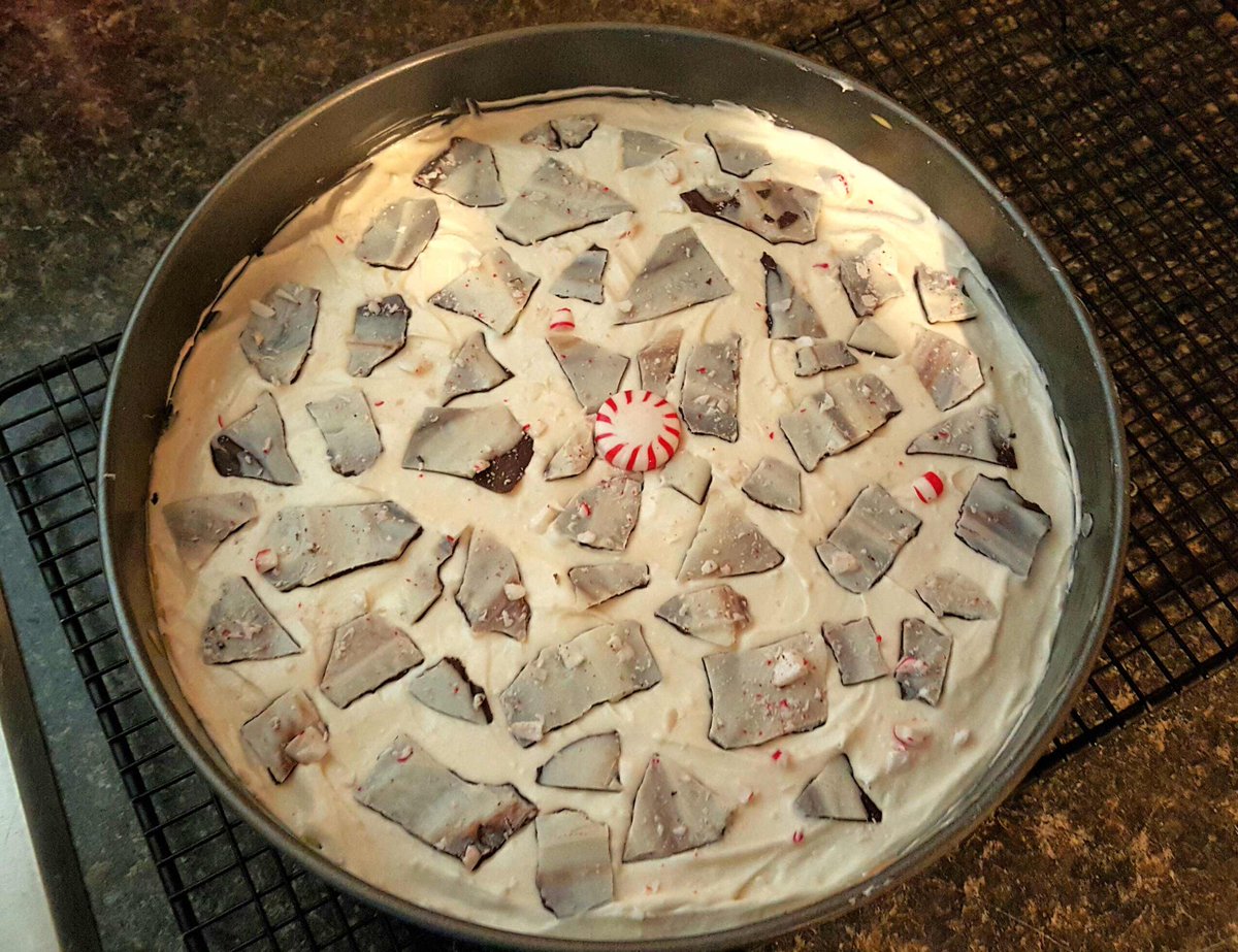 MyPatty_Cakes's tweet photo. #PeppermintBark #CheeseCake #SweetTreats https://t.co/Hn0AtqLTq2