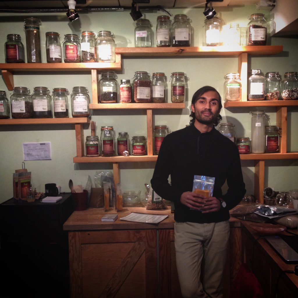 keepTOawesome's tweet photo. "What I love most about Toronto are all of the flavours." https://t.co/qUN3fgsRun https://t.co/fSjfIiklwF