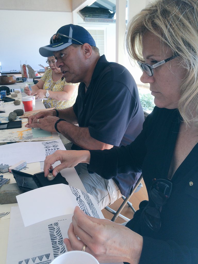 PunahouPFA's tweet photo. Thank you Margo at Manoa Heritage Center for the FUN craft✂️🖌 activity! #StampFun #Handmade #ART&Craft https://t.co/2xGOhIzmxu