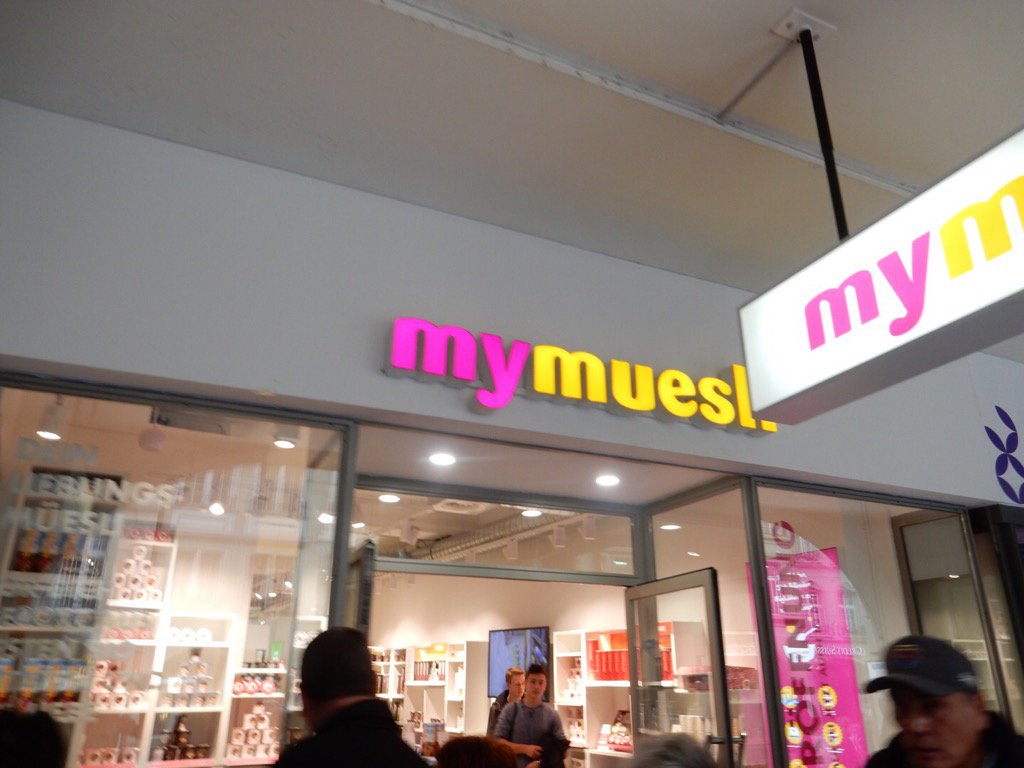 swiss_things's tweet photo. When there's an entire store dedicated to muesli #everydayforbreakfast #granolaordeath https://t.co/EfeILi7Wb8