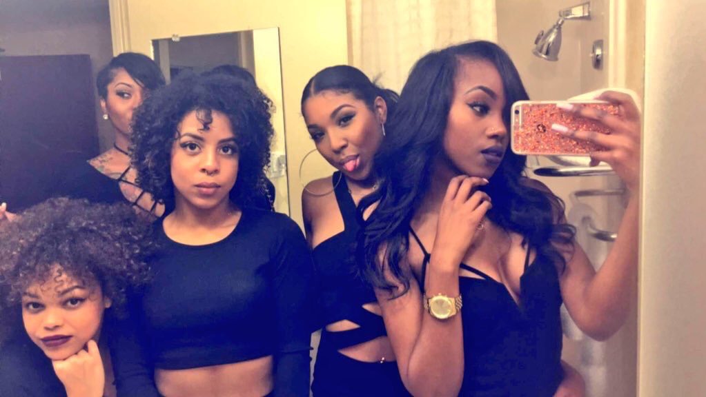 TheWavieTeam's tweet photo. #CTWRadio top5 #2 goes to this group of beautiful ladies ๐ฉ๐๐พ๐ฅ๐๐พ #TrueBeauty #WelcomeHomeDallas2 https://t.co/jMR6N6rvyH