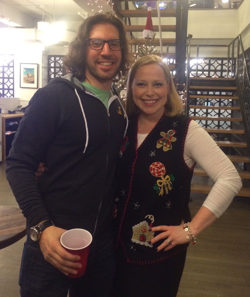 blonde_finance's tweet image. My #uglysweater w/ my #awesomehost @ #unofficeparty 2015 Thx @couponfollow @DearDebtBlog @MyFabFinance 4 a fun time