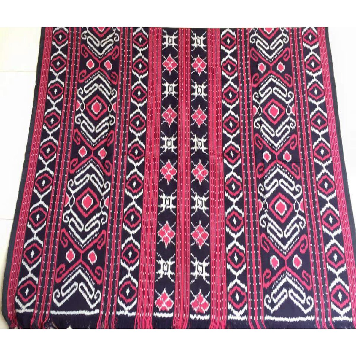Indonesian weaving patterned luxurious and elegant .. more info directly to cs.
