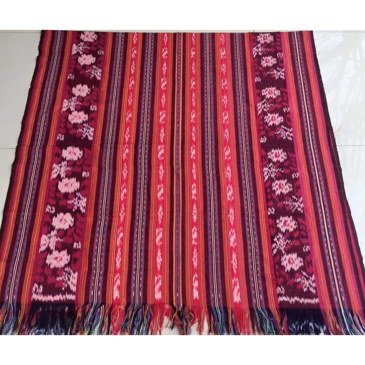 Indonesian weaving patterned luxurious and elegant .. more info directly to cs.