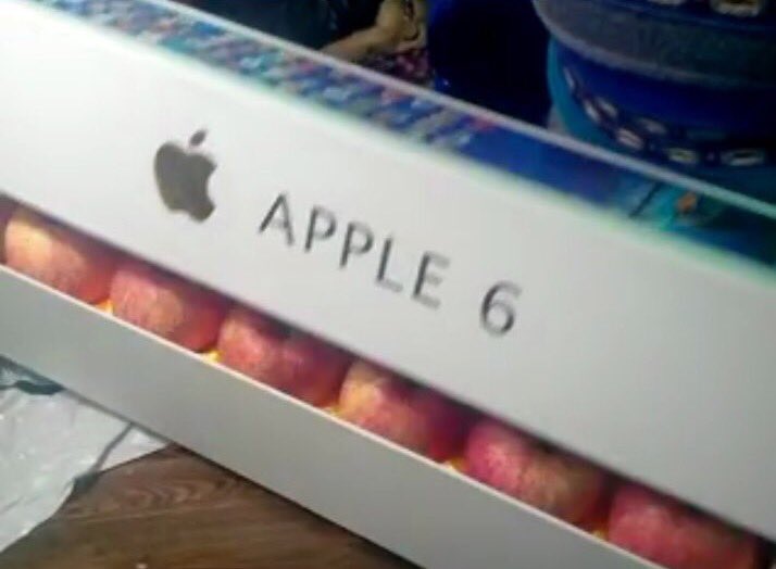 galipeau's tweet image. Hahaha! Delish! #2FrontTeeth