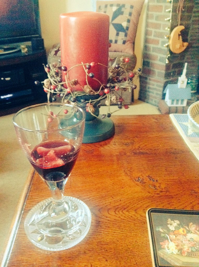 Very nice mulled wine courtesy of @EmmaLovesArt - Starting steady this year! #ChristmasEve #Feasting