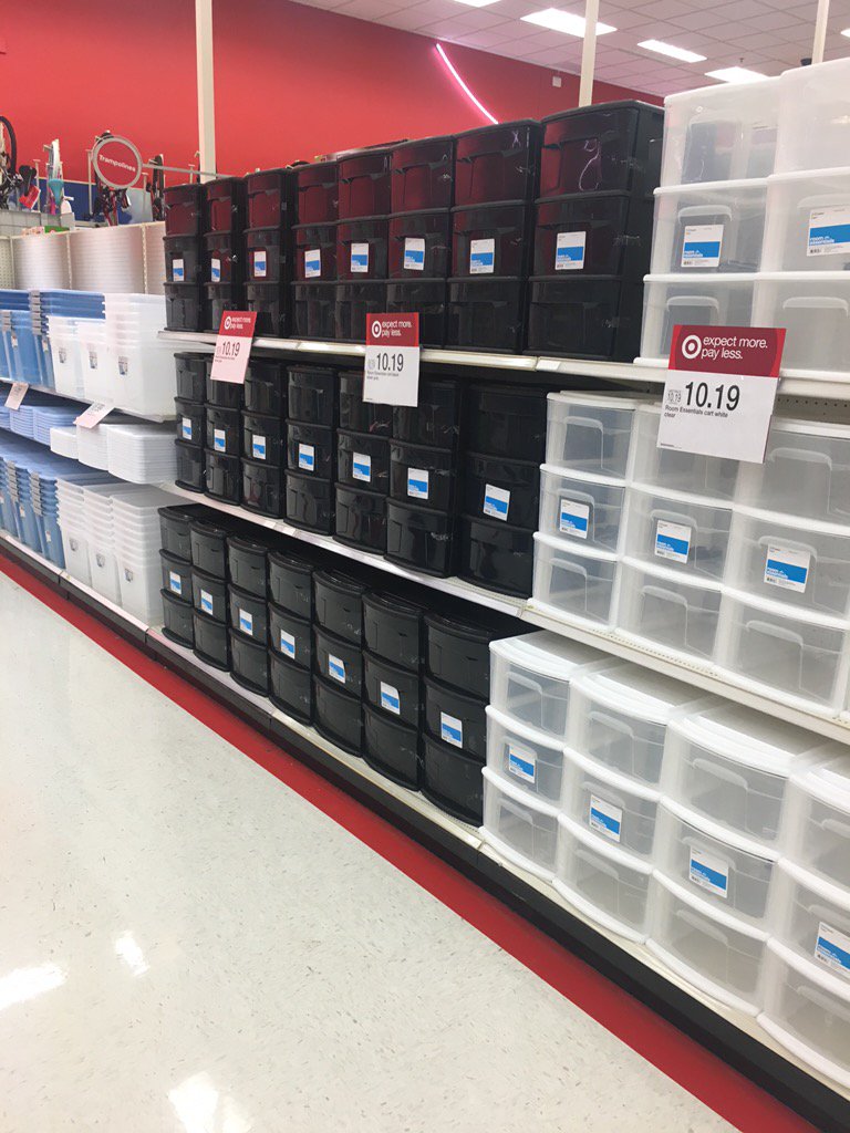 Presentation team at 1046 condensing seasonal and getting holiday plastics out.<a href="/keithlyons01/">Keith Lyons</a> @LydiaDiazTGT