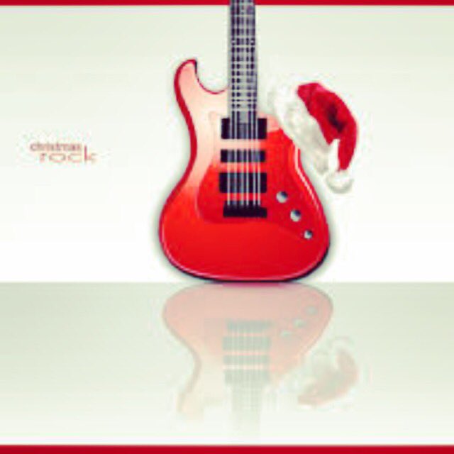 MamaStroke's tweet photo. #FelizNavidad #MerryChristmas #rocknroll #follow #Nochebuena  #FelicesFiestas #FelizJueves #followme https://t.co/SjMAoQGjJg