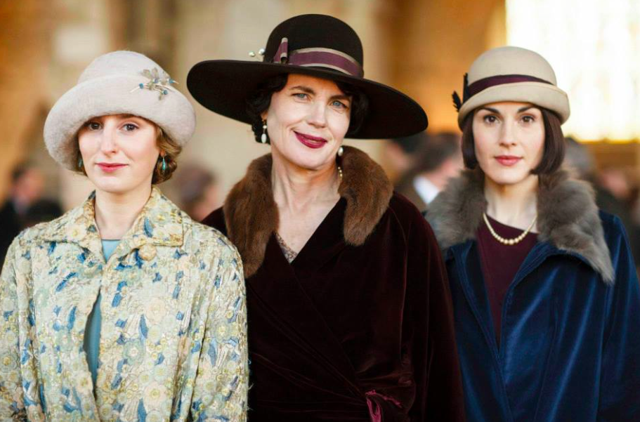 ITV's tweet photo. Time to say goodbye to Lady Edith Crawley, Cora &amp; Lady Mary Crawley.

The last EVER #Downton, tonight 8.45pm @ITV https://t.co/OXZ6VTakRZ
