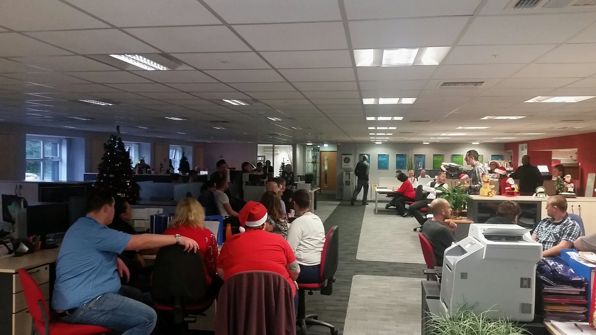 DebbieG_EA's tweet photo. Annual @PhilJones40 #PJDJ xmas eve quiz is off to a good start @Brother_UK ❓🎤🎄🎅 https://t.co/d2qqNaNpX0