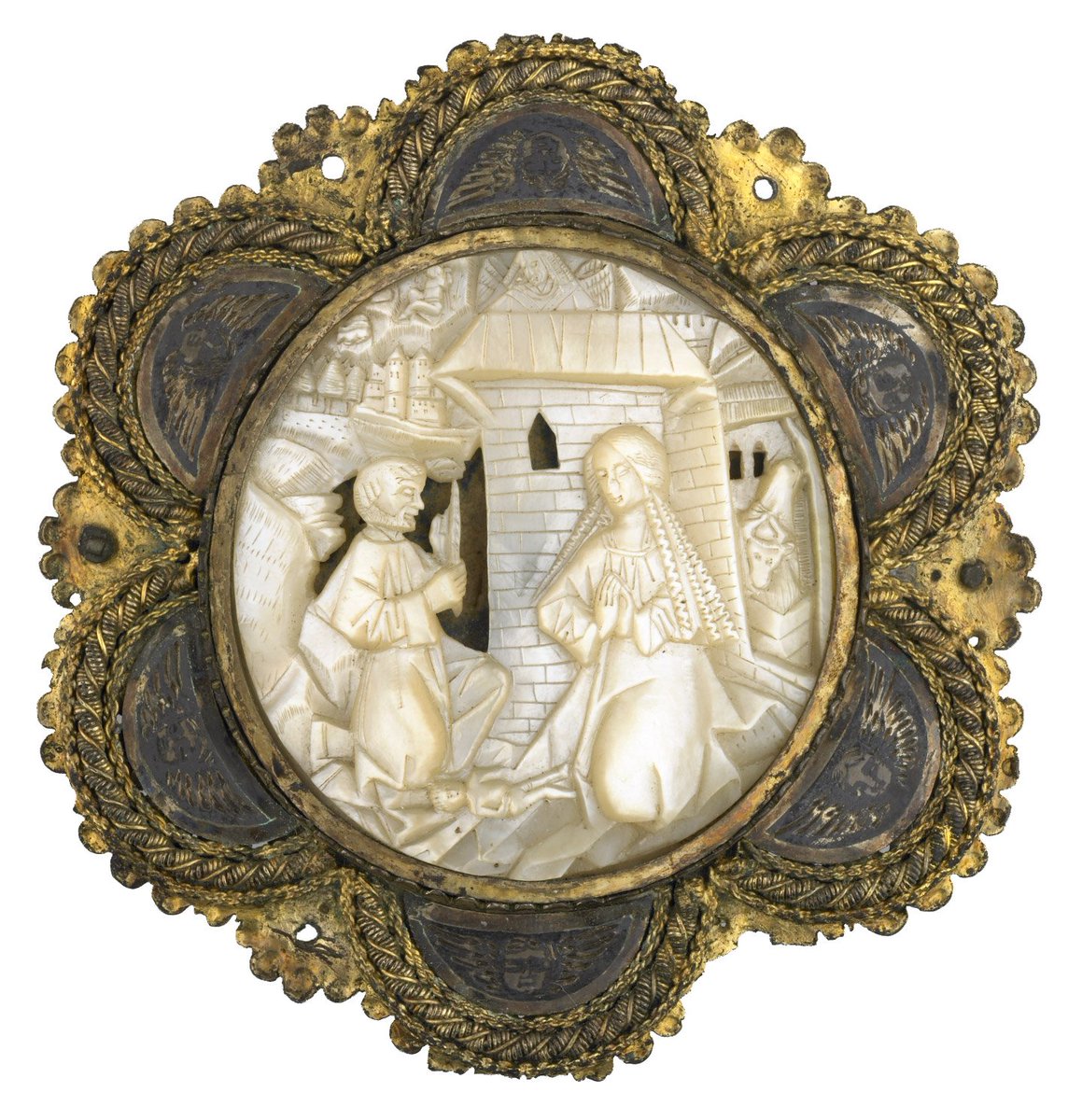 britishmuseum's tweet photo. A nativity scene carved in mother of pearl, set in a silver and gold frame #advent https://t.co/sRDkbjUzse https://t.co/2kJNcz8HDT