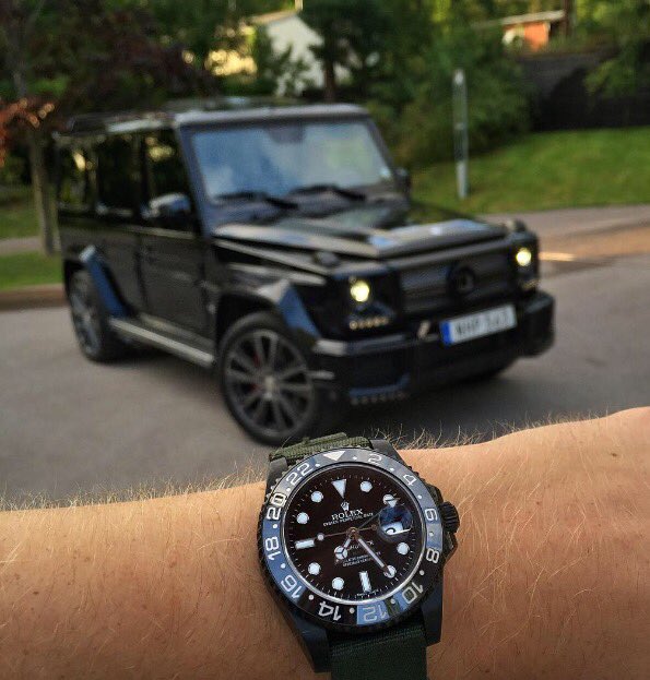 Prohunterwatch's tweet photo. Repost from @whatchs - Pro Hunter Military GMT and matching Brabus G63 💣 #whatchs #prohunter https://t.co/HY0wHJOyRO