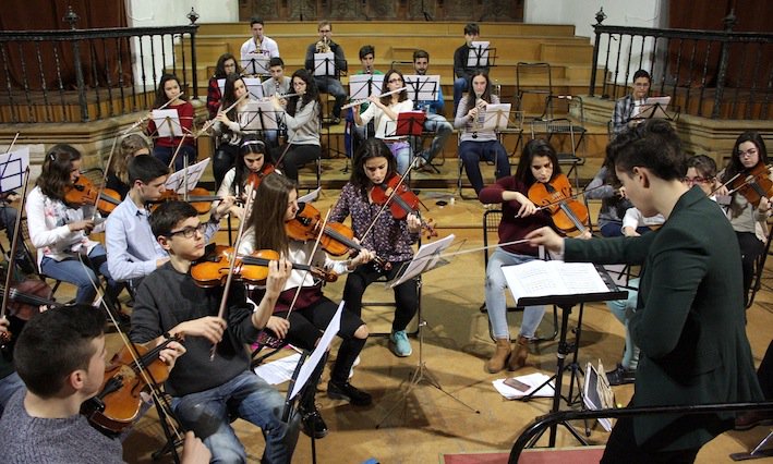 tiopetos's tweet photo. #Úbedaa - La nueva Orquesta Sinfónica de Úbeda se estrenará este sábado con un concierto https://t.co/d8NAexM3DY https://t.co/GgVMO0Ea8g