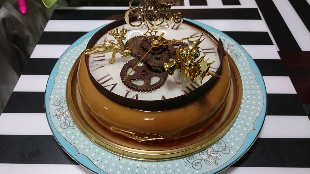 まるでジョジョ（第一部）の世界！？英国紳士のようなXmasケーキがステキだｗｗｗ