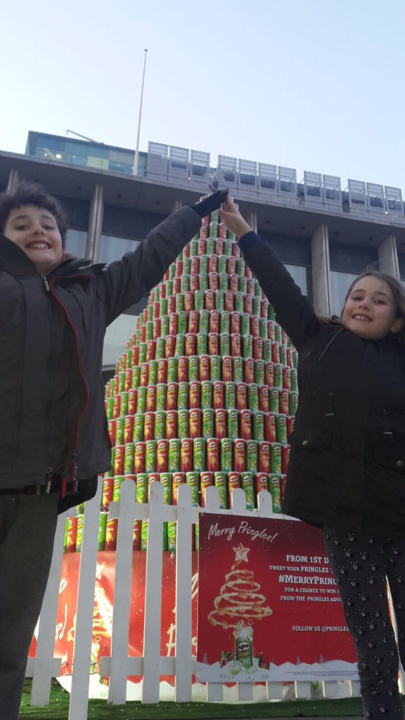 Jflan31's tweet photo. #MerryPringlesTree @Spinningfields Merry Christmas 2015!x https://t.co/cuxPkmpFbs