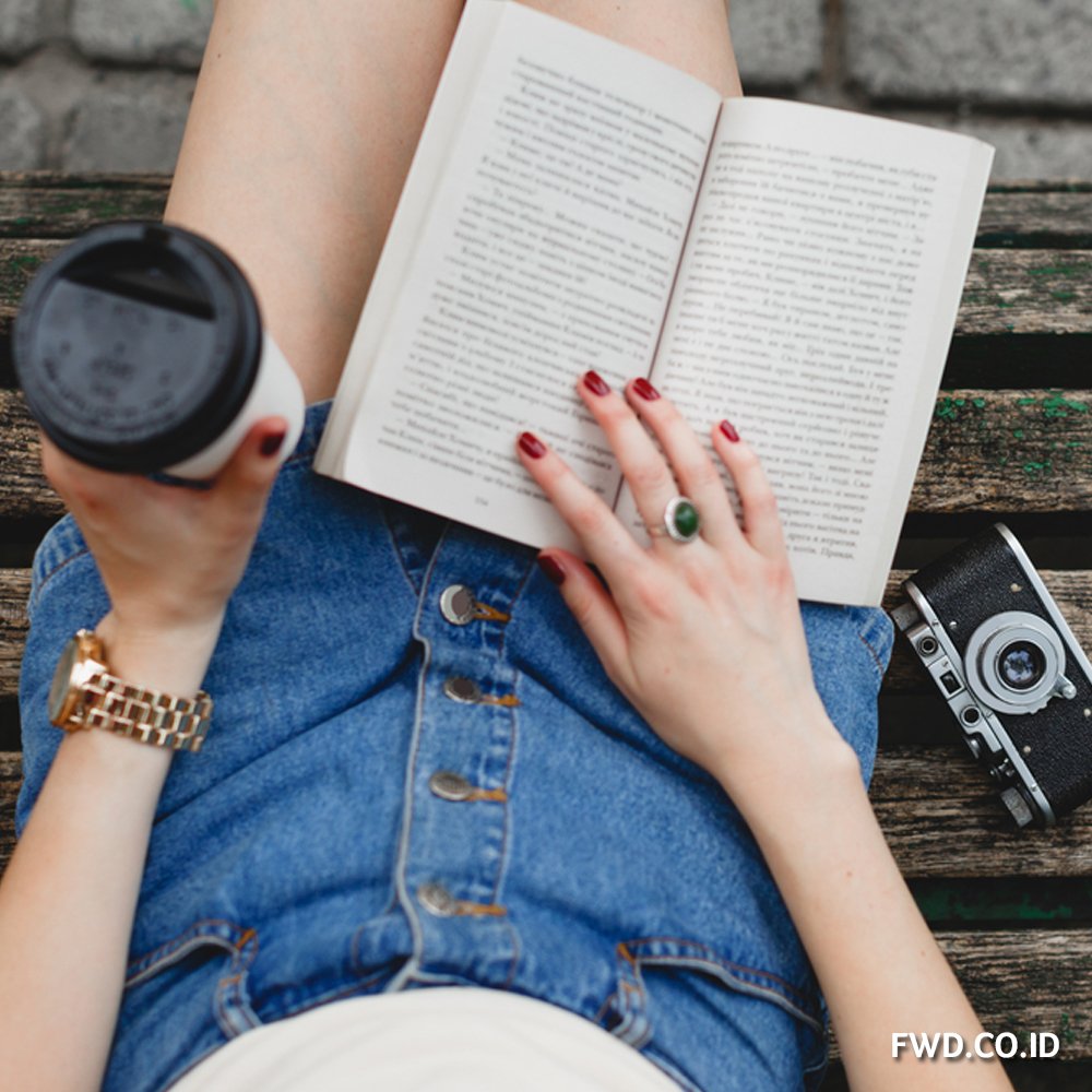 fwd_id's tweet image. Berdasarkan data UNESCO, indeks minat baca Indonesia hanya sebesar 0,01%, lho, Passionate People!