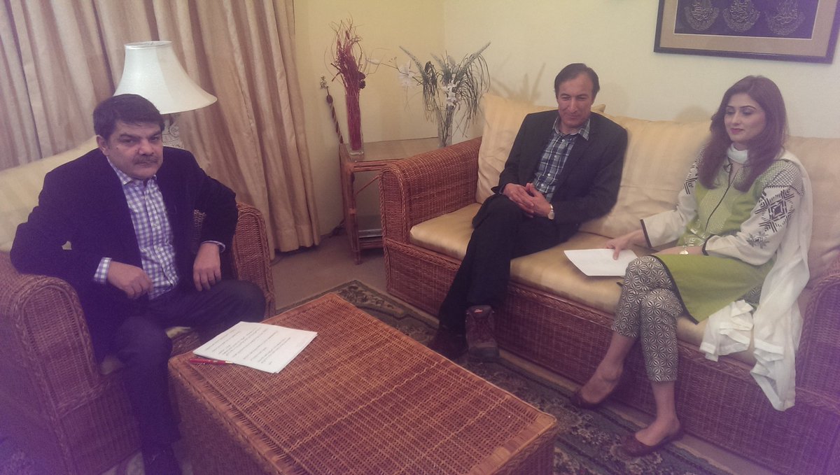 :( RT shoaibsb1: An Exclusive interview with ex. hsbnd of RK & his Wife.
mubasherlucman FarhanKVirk
2nyt #KSach 1…