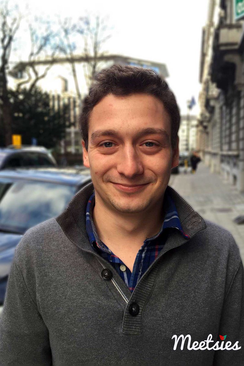 Meetsies's tweet photo. Antoine tells about sweet #Christmas as a foreign exchange student in an #american family https://t.co/HyRiAzJ7gX https://t.co/LsJw2Ylb01
