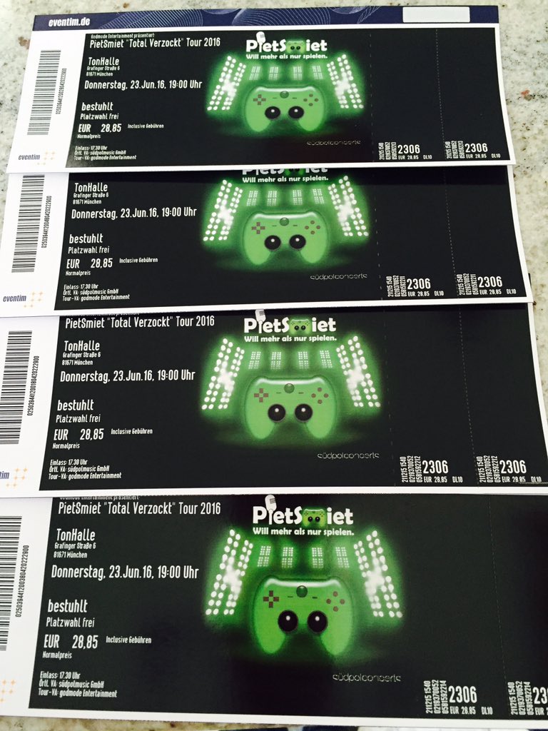 r0thejan's tweet photo. Weihnachten bringt die schönsten Geschenke 😍 @PietSmiet @JayPietsmiet @Brosator @Br4mm3n @kessemak2 https://t.co/UkezGzeOFd