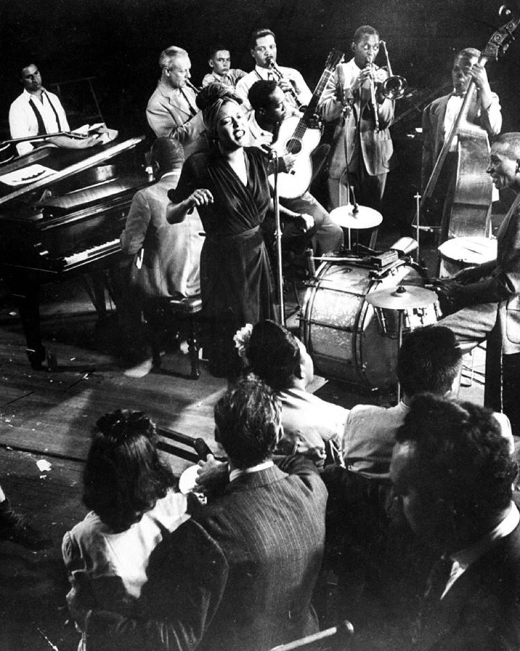 Jammin with #BillieHolliday 1943
New York City