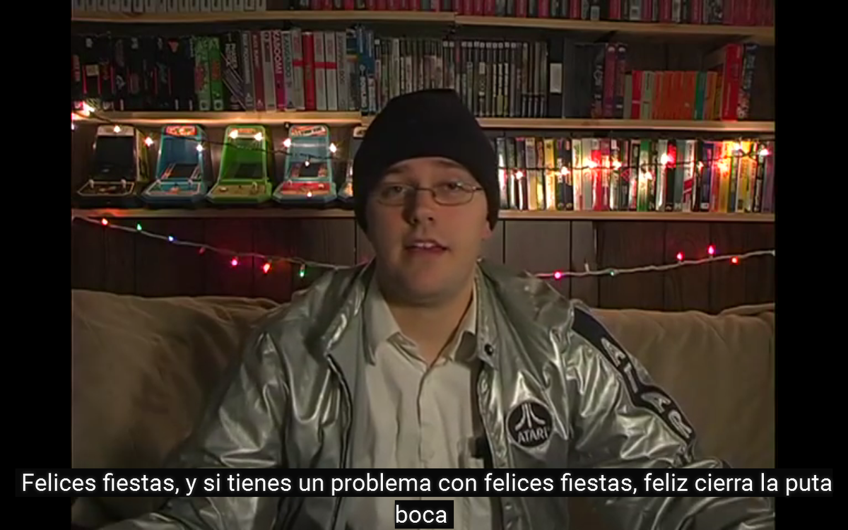AVGN_esp's tweet photo. Felices fiestas a todos. Hoy es el mejor día para jugar a Bible Adventures… Aun así haceos un favor y no lo juguéis. https://t.co/up2gSNQcfS