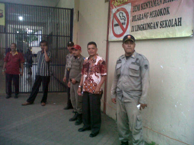 PAM Gereja Yos sudarso masih aman <a href="/satpolPP_Pwk/">SatpolPP_Purwakarta</a> <a href="/saepuddin_09/">saepuddin</a> <a href="/BidTrantibum/">Trantibum Pol PP Pwk</a> <a href="/benihermansyah9/">benihermansyah</a>