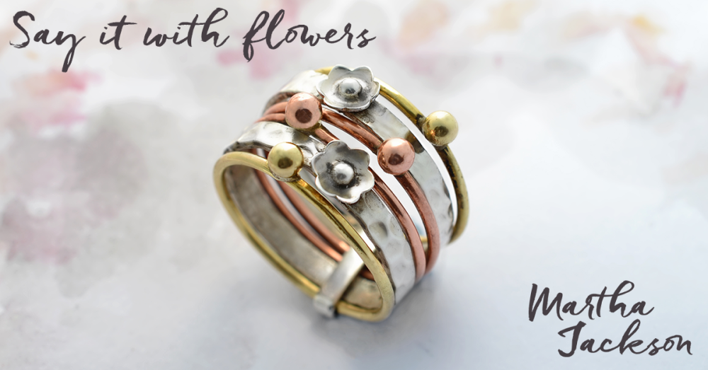 martha_jackson's tweet photo. Say it with flowers. Our gorgeous silver spinning ring. Buy one here: https://t.co/oUX30ZzwrU #jewelry #ring https://t.co/FJXYVHaoP3
