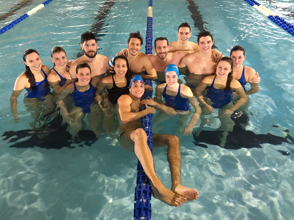 Da parte degli atleti del Nuoto @VENETOBANCA i migliori auguri di Buon Natale! Vi aspettiamo tutti al #memorialgiavi