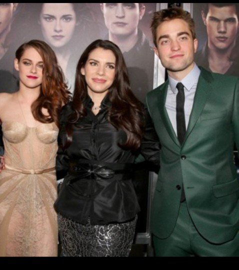 HAPPY BIRTHDAY STEPHENIE MEYER        
