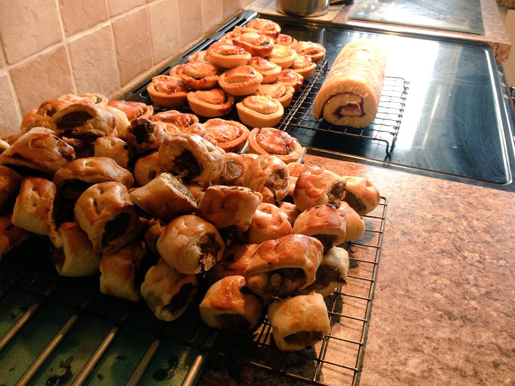 lukehawker89's tweet photo. Productive morning with @Gailhawker #probakers https://t.co/levCR27kv7