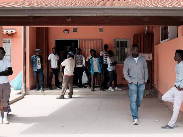 LindaSuhler's tweet photo. Migrants Trash Small Italian Town, Demand Free Wifi &amp; A Cleaner
#SecureTheBorders
https://t.co/6dpPWKF7IO
#TCOT https://t.co/hBybWGSe4C