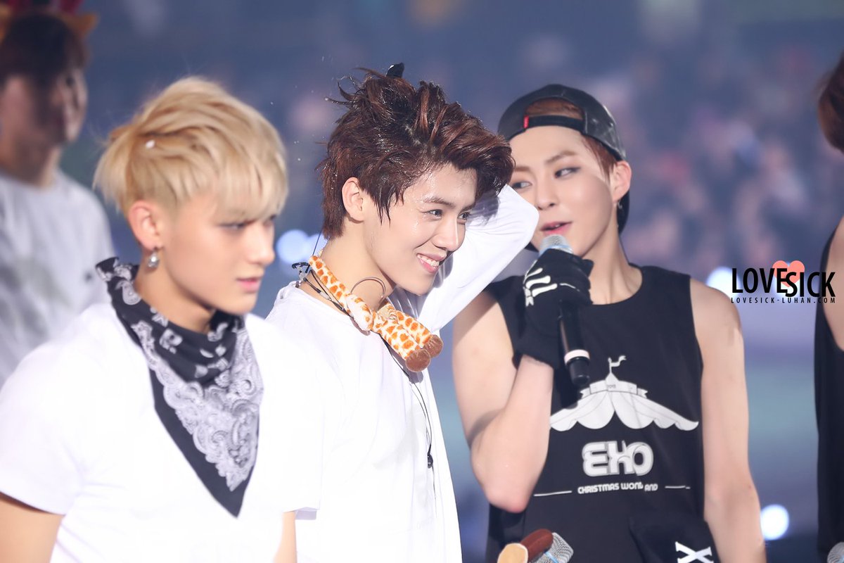 UPLOAD! 131224 SMT WEEK(32P)! 작년의 약속..Happy Christmas~♡ #루한 #luhan
lovesick-luhan.com/bbs/view.php?i…
(lovesick-luhan.com)