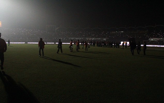 BCBtigers's tweet photo. #BPL3Memories Look at the background-the awesome #DhakaCrowd during the #BPL3Final ending moments. https://t.co/g2eY9Hk6s0