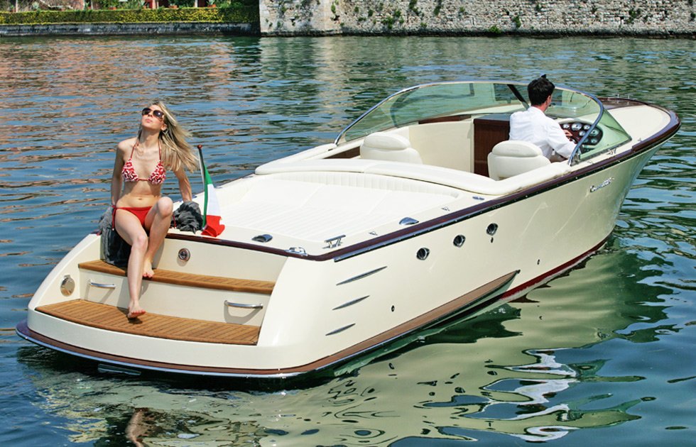 Comitti_Boats's tweet photo. Riding your #Comitti boat isn't a seasonal hobby, it's an all year round #lifestyle https://t.co/Y6txhMHp5V