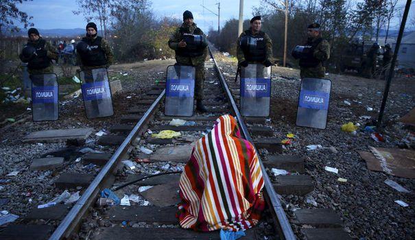 LEXPRESS's tweet photo. "J'ai vécu dans la peau d'un migrant" https://t.co/UYs4OxOP6E par @art_frayer et @EmilieTon https://t.co/AhGHSPSYkq