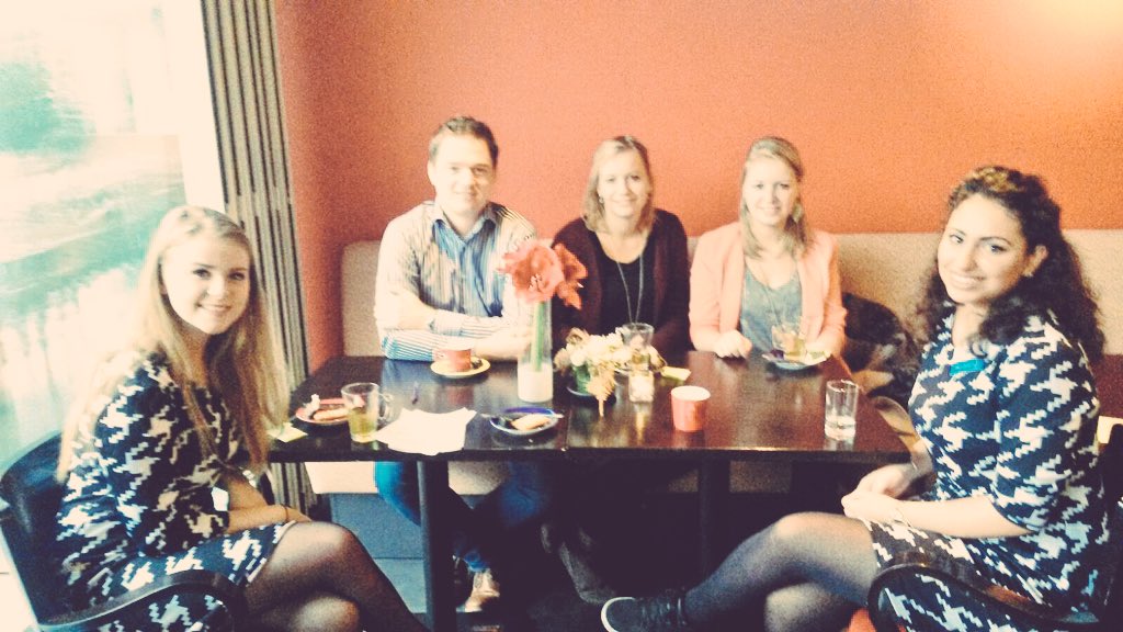 Maxime_Pluimers's tweet photo. Met @Sonjaissa een rondleiding gehouden voor de organisators van de Netwerkbeurs. #rocvantwente #mbo https://t.co/OKdvAOaNQB
