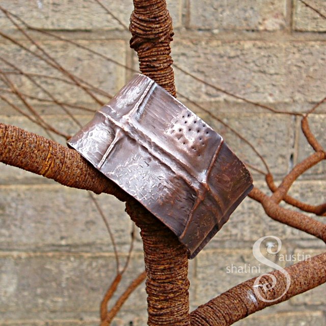 ShaliniAustin's tweet image. Wide #FoldForm Copper Cuff from Shalini Austin Designs, £30.00. #Handmade in #StamfordUK
 ow.ly/W0GVy