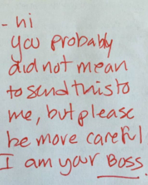 Gidi_Traffic's tweet image. “@Austynzogs @Gidi_Traffic Woman flashes boob in Snapchat pic and sends it to her boss by mistake - and he replies👉