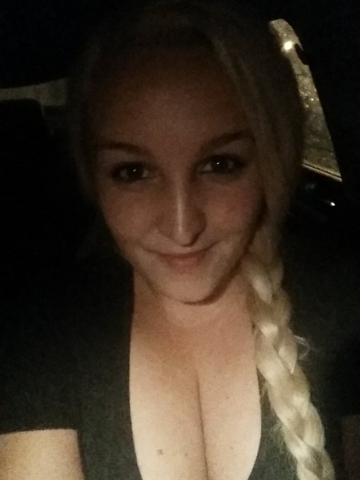 First time to the bars all semester only took me till the end! #studylife #justkidding #twitchlife https://t<a href="/tag/justkidding"class="tags"><span>#justkidding</span></a><a href="/tag/studylife"class="tags"><span>#studylife</span></a><a href="/tag/twitchlife"class="tags"><span>#twitchlife</span></a>