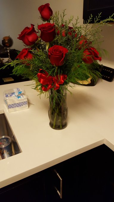 I got some pretty flowers from this guy today https://t.co/pebUwHmavg