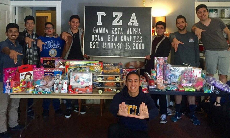 uclagammas's tweet photo. We’d like to give a huge thank you to everybody that helped contribute to our toy drive this year. Happy holidays! https://t.co/AZP5AXjUXY