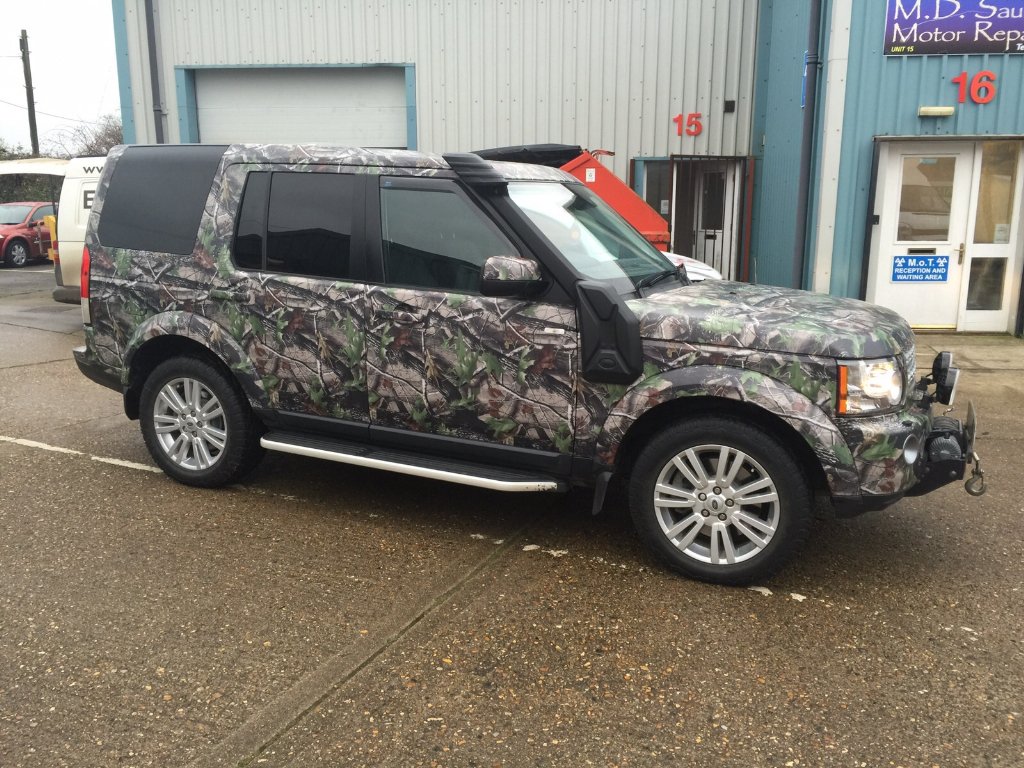 Camo Louis Vuitton Land Rover Wrap : r/Shitty_Car_Mods