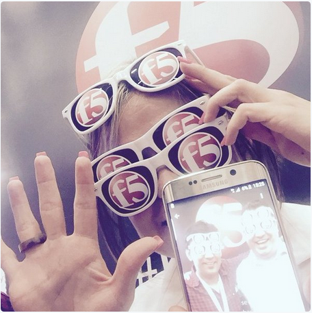 EXN_Africa's tweet photo. Congrats Mercia Swart on winning Bose Headphones @AllAboutCom #AfricaCom2015 #F5selfie comp @F5Networks @Lex146 https://t.co/uEn0vRpjJq