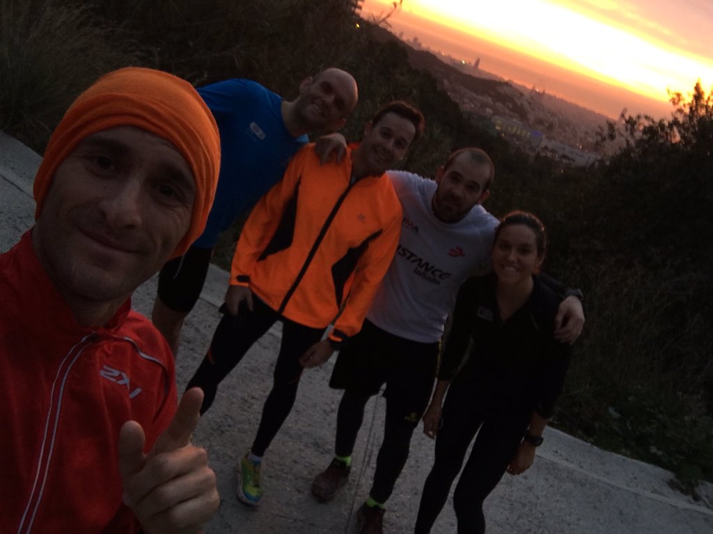 lucaschirico's tweet photo. 7 km #run por la #cdla con #Distance para arrancar la mañana Fuertes y con ganas 💪🏻🏃🏻 @ActiveBCN @2XUSpain #BCN https://t.co/EKbp46FsC5