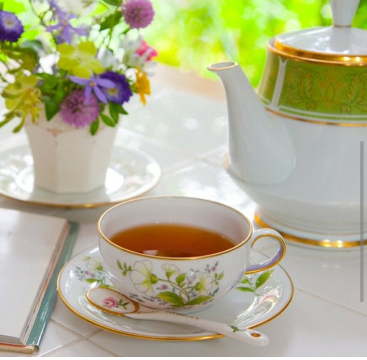 لا يؤخر الله أمرا إلا لخير ولا يحرمك أمرا إلا لخير💚ولا ينزل عليك بلاء إلا لخير، فلا تحزن فـرب الخير لا يأتي إلا بخير