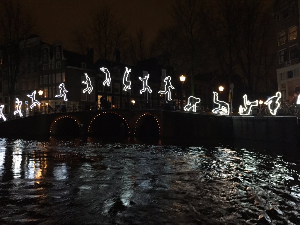 Prachtige rondvaart tijdens <a href="/AmsterdamLight/">Amsterdam Light Festival</a> met <a href="/deltalight/">Delta Light®</a> <a href="/DeltaLight_NL/">Delta Light NL</a>