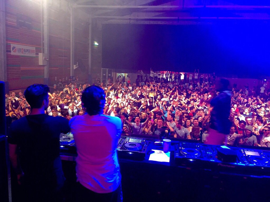 Last night at the W.A.R! Arena <a href="/etonmessy/">Eton Messy</a> &amp; Blonde went in! #ibizarocksthesnow <a href="/rise_festival/">Rise Festival</a>