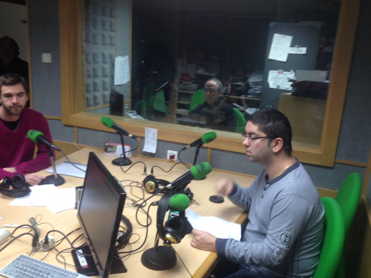 social_cave's tweet photo. Os dejamos alguna foto de nuestra experiencia ayer en @ocrnavarra , con @kaelemz y @Labuat_Sens #RedesSociales #rrss https://t.co/IFiQTFIR8S